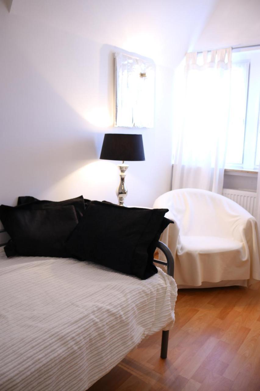 Moderne Studio Apartments Und 4 Zimmer Wohnungen In Oberhausen, Ideal Fuer Geschaeftsreisende Und Monteure Dış mekan fotoğraf