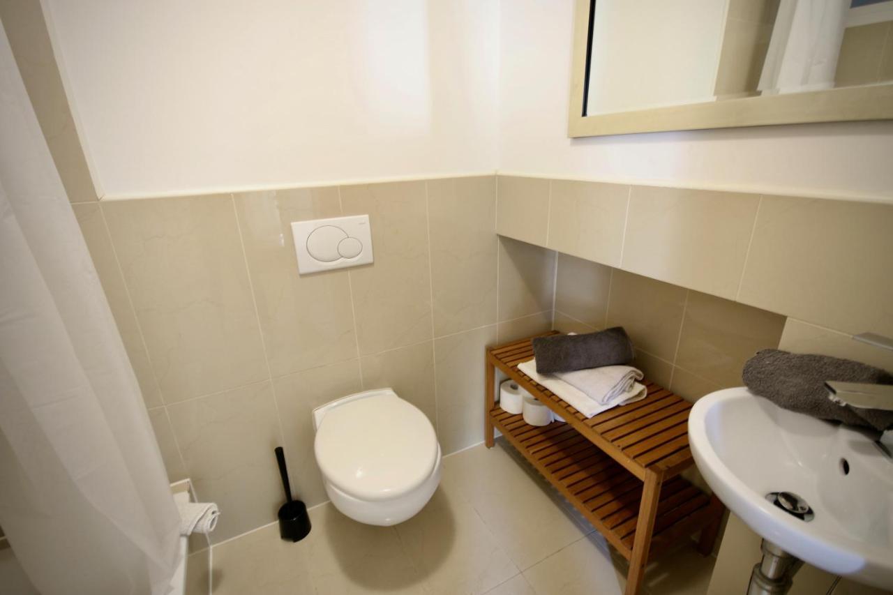 Moderne Studio Apartments Und 4 Zimmer Wohnungen In Oberhausen, Ideal Fuer Geschaeftsreisende Und Monteure Dış mekan fotoğraf