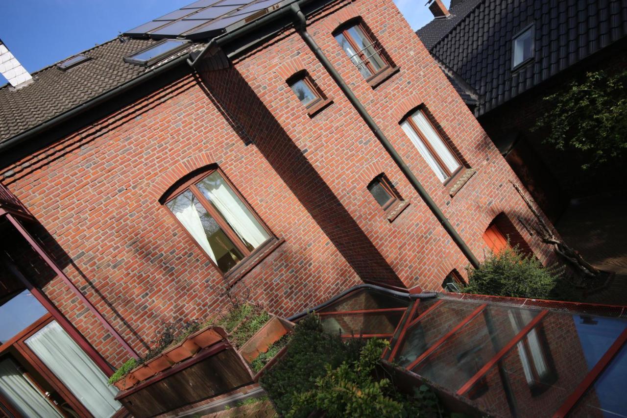 Moderne Studio Apartments Und 4 Zimmer Wohnungen In Oberhausen, Ideal Fuer Geschaeftsreisende Und Monteure Dış mekan fotoğraf